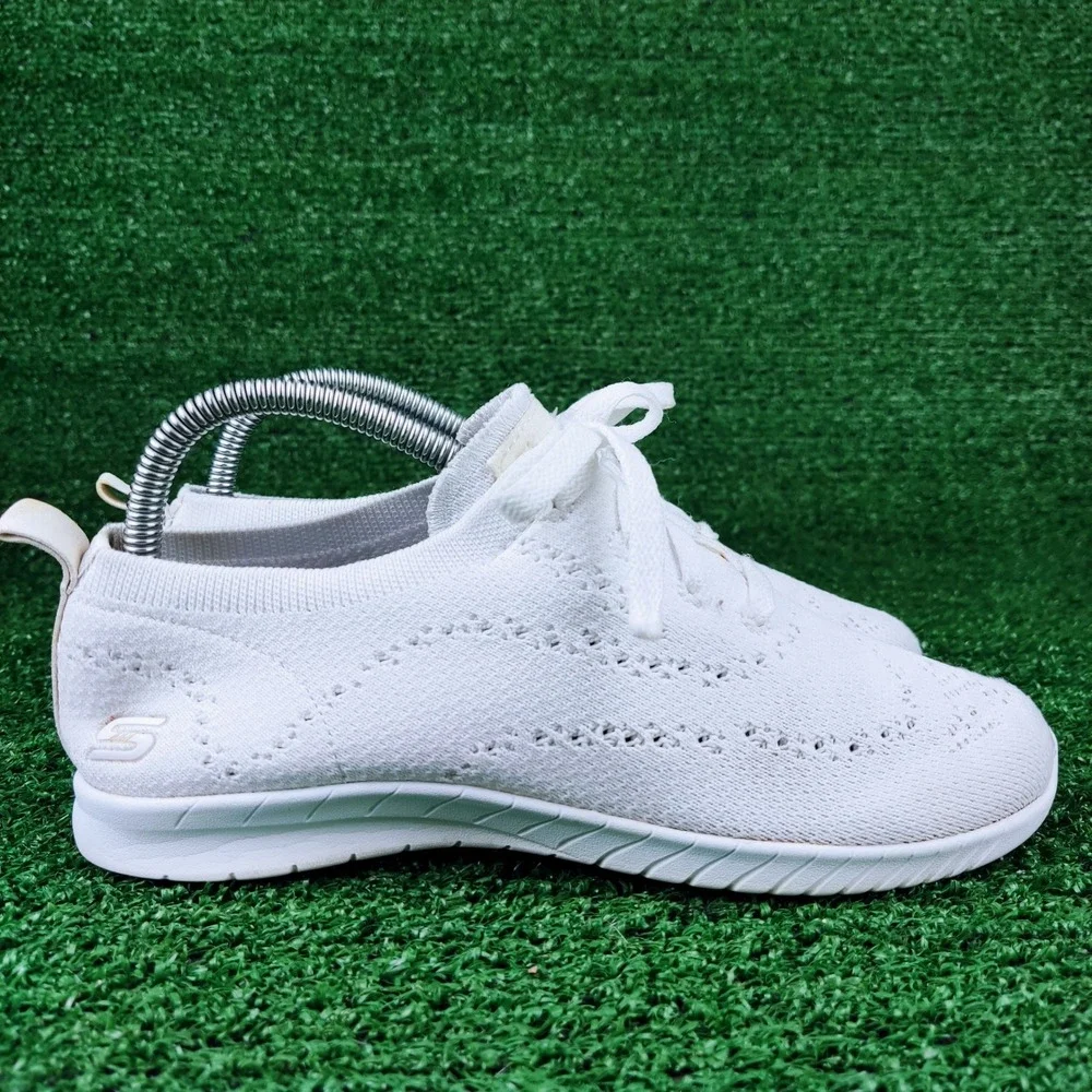 Skechers Sneakers Womens 7.5 White Ultra Flex Bright Horizon Lace Up Knit 23630